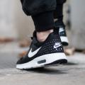 Мужские кроссовки Nike Air Max Tavas - 705149-009