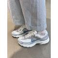 Женские кроссовки Nike Initiator - HQ1511-121