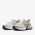 Женские кроссовки Nike V2K Run - FD0736-103