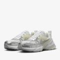 Женские кроссовки Nike V2K Run - FD0736-104