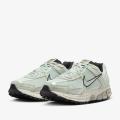 Женские кроссовки Nike Zoom Vomero 5 - FN6742-001
