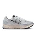 Женские кроссовки Nike Zoom Vomero 5 - FN6742-002