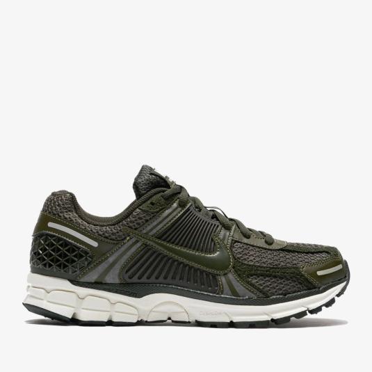 Женские кроссовки Nike Zoom Vomero 5 - FQ8898-325